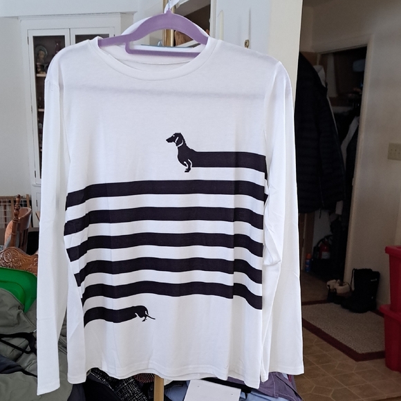 Tops - White Long-Sleeve Tee with Black Dachshund Stripe Design Ptp 21"